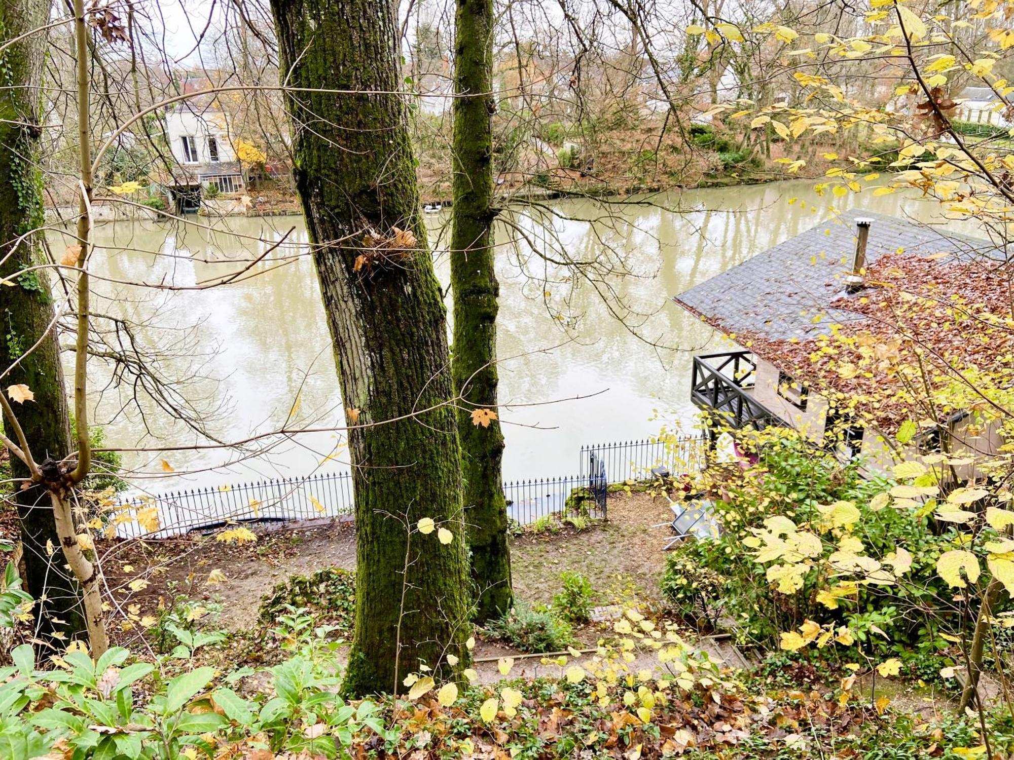 Le Chalet Bucolique Au Bord De L'Eau Olivet  Eksteriør billede