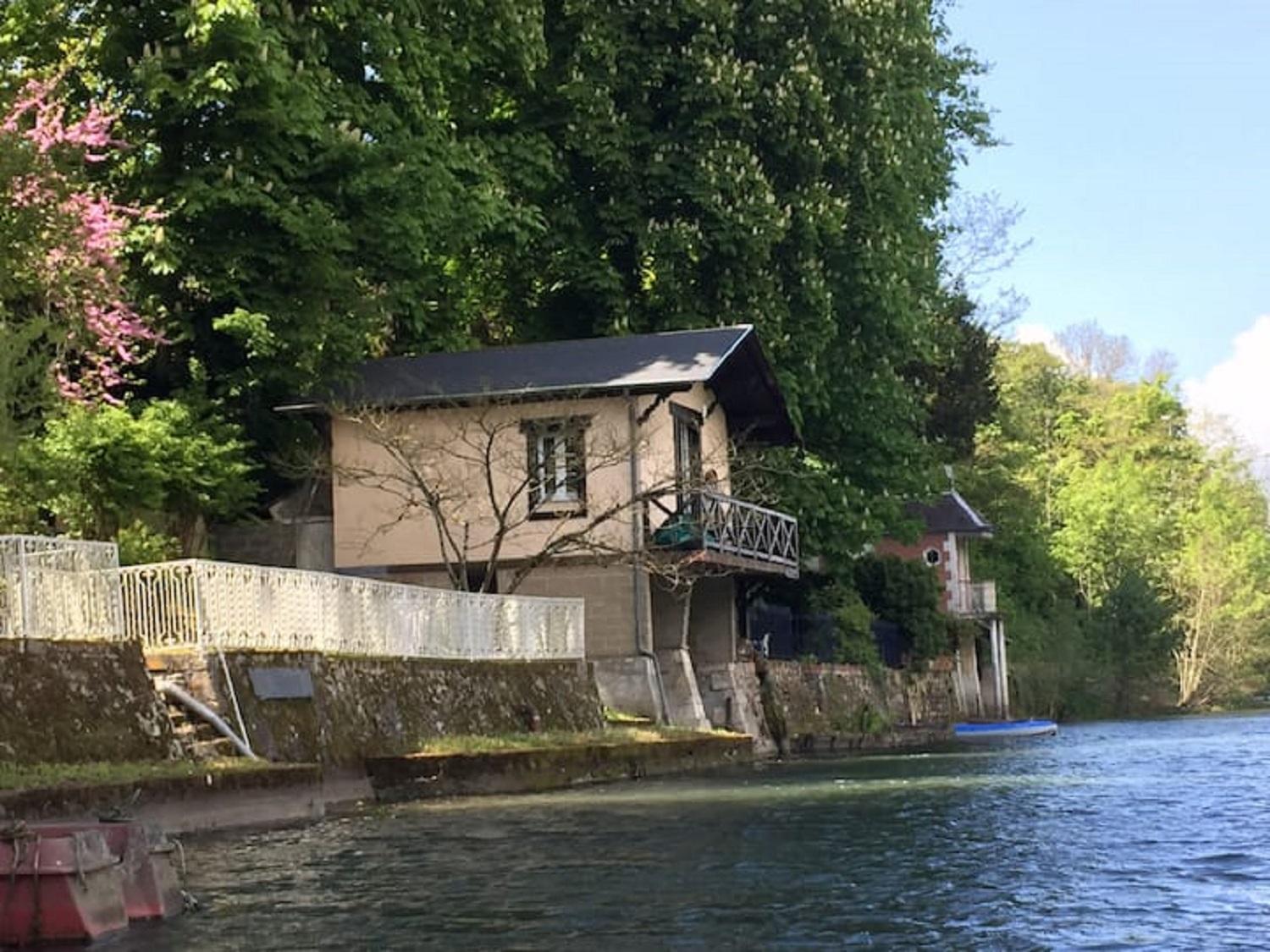Le Chalet Bucolique Au Bord De L'Eau Olivet  Eksteriør billede