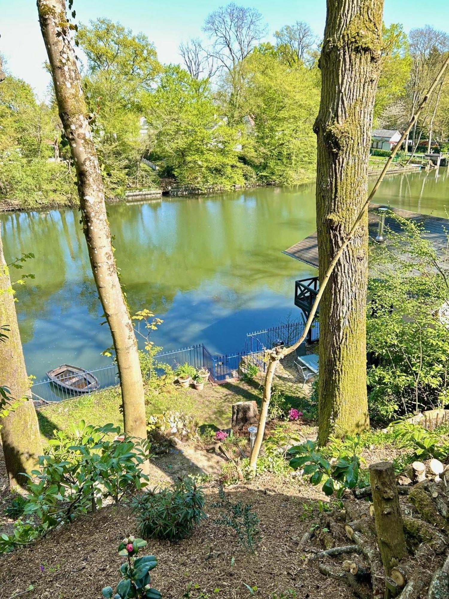 Le Chalet Bucolique Au Bord De L'Eau Olivet  Eksteriør billede
