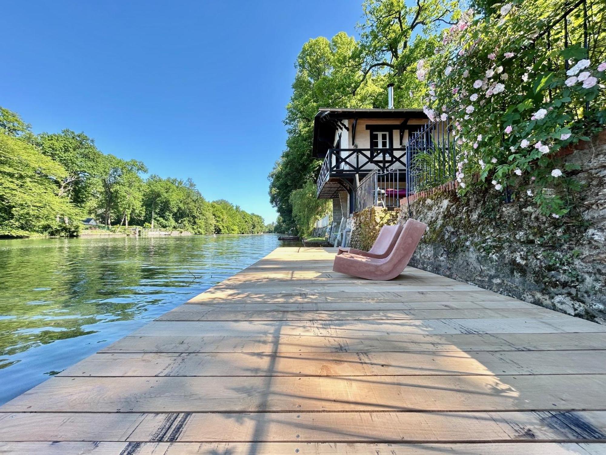 Le Chalet Bucolique Au Bord De L'Eau Olivet  Eksteriør billede
