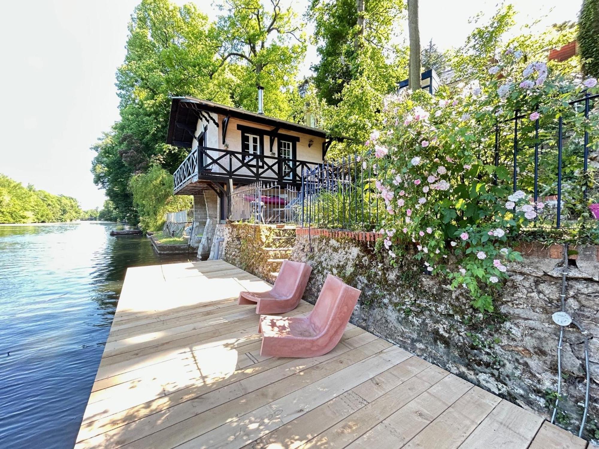 Le Chalet Bucolique Au Bord De L'Eau Olivet  Eksteriør billede
